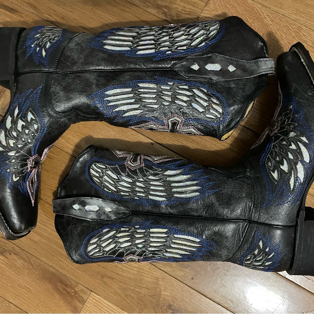 Corral Cross and Wing  Boots. Men’s Size 4.5. Fit like 7.5 in Women’s. New